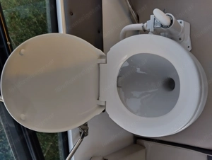 Camping Wc mit Wasser Spülung  Bild 2