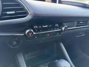 Mazda 3 2024 Bild 11