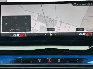 BMW i5 M60 xDrive 8-fach // M Sportpaket Pro // Panorama-Glasdach // Bild 9