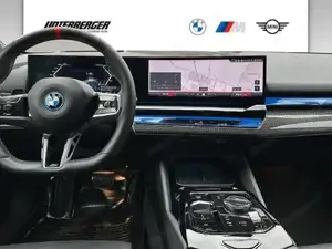 BMW i5 M60 xDrive 8-fach // M Sportpaket Pro // Panorama-Glasdach // Bild 8