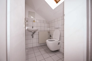 Provisionsfrei! Helle 2-Zimmer-Wohnung, ideal für Singles oder junge Paare Bild 4