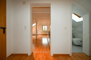 Provisionsfrei! Helle 2-Zimmer-Wohnung, ideal für Singles oder junge Paare Bild 3