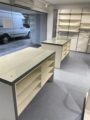 Geschäftseinrichtung Modegeschäft Bild 2