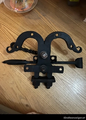 antikes Torschloss mit Torklopfer Bild 2