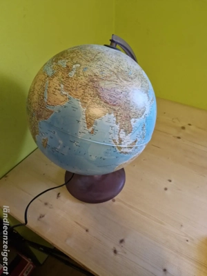 Globus mit Licht Bild 3