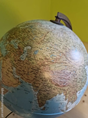 Globus mit Licht Bild 4