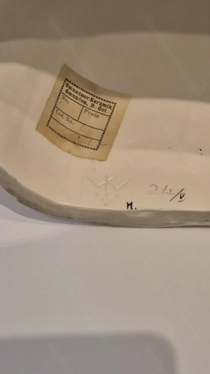 Sammlerstück "Krinoline - Herbstmädchen"  Gmundner Keramik Bild 3