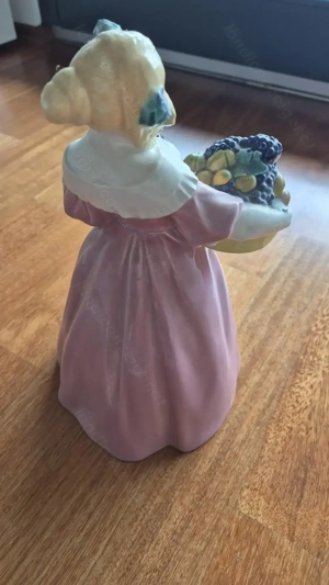 Sammlerstück "Krinoline - Herbstmädchen"  Gmundner Keramik Bild 2