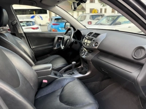 Toyota Rav Diesel Aut. Allrad TÜV NEU Bild 7