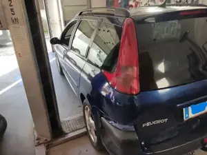  206 Kombi Diesel 2 Liter Bild 3