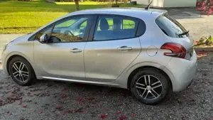 Peugeot 208 Bild 7