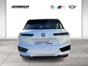BMW iX xDrive40 I20 XE2 Sportpaket Head-Up HK HiFi Bild 5