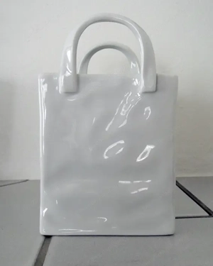 Diverse Vasen aus Porzellan, für Gestecke, Blumenvase, Dekotasche, Porzellan Tasche Bild 4