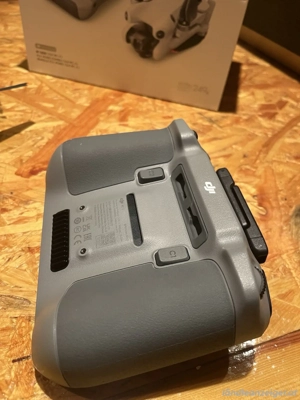 DJI Mini 4 Pro Fly More Combo (RC2) Garantie Bild 5