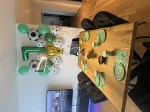 Esstisch Holz ink. 6 Stühle schwarz Samt Bild 2