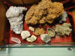 Schöne Bergkristalle Sammlung selten Bild 2