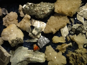 Schöne Bergkristalle Sammlung selten Bild 5