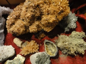 Schöne Bergkristalle Sammlung selten Bild 4