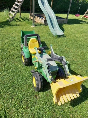 Traktor mit Anhänger  Bild 2