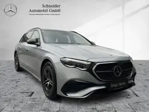 Mercedes-Benz E 300 de 4MATIC T-Modell mit EQ Hybrid Technologie AMG Bild 2