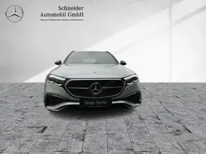 Mercedes-Benz E 300 de 4MATIC T-Modell mit EQ Hybrid Technologie AMG Bild 3