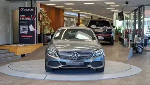 Mercedes-Benz C 220 Bild 2