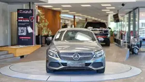 Mercedes-Benz C 220 Bild 10