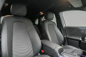 Mercedes-Benz GLA 180 d LM KAM SpurW ParkAss. SpurH Navi KlimaA Bild 8