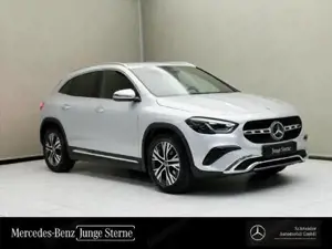 Mercedes-Benz GLA 180 d LM KAM SpurW ParkAss. SpurH Navi KlimaA