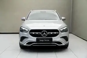 Mercedes-Benz GLA 180 d LM KAM SpurW ParkAss. SpurH Navi KlimaA Bild 2