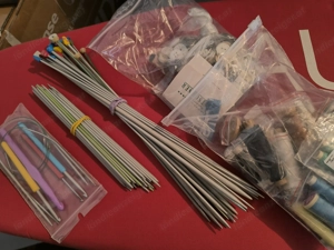 2 Schachteln gefüllt, Flohmarktartikel Bild 4