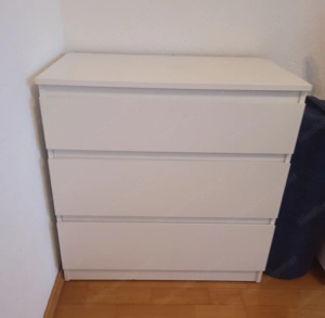 Weiße Kommode zu verschenken