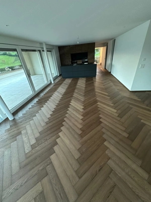 Bodenleger gesucht? Hier bin ich   zuverlässig & flink!  Bild 2