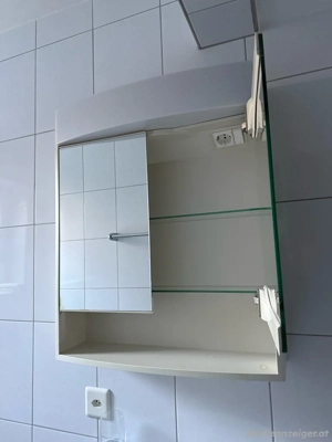 Spiegelschrank Bild 3