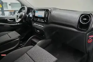 Mercedes-Benz eVito 129 Tourer PRO Lang SpurH ACC KlimaA SpurW Bild 9