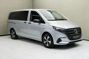 Mercedes-Benz eVito 129 Tourer PRO Lang SpurH ACC KlimaA SpurW Bild 2