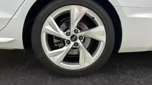 Audi A4 Avant S Line Plus 40 2.0 TFSI 204PS/150kW S-tronic 20... Bild 8