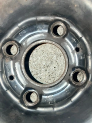 8 Stahlfelgen VW Polo 6n2, 175 65 R13 zu verschenken Bild 2