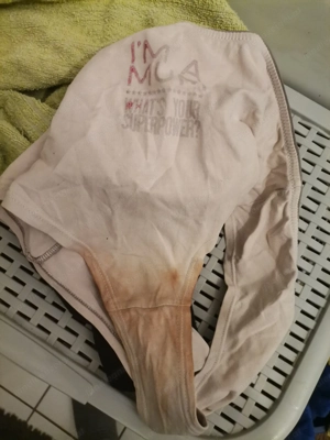 Getragene Frauenunterwäsche