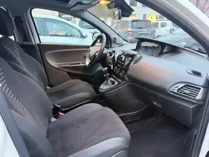 Lancia Ypsilon Bild 7