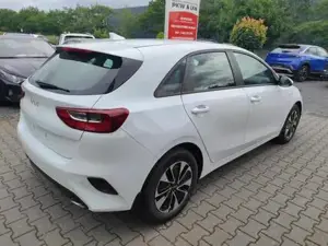 Kia Ceed / cee'd SPIN 1.5 *Shzg*Lhzg*PDC*Cam*16Zoll*Navi 103 kW ... Bild 4