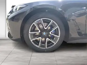 BMW i4 eDrive35 *0,99% Fixzins Leasing* Gran Coupe // M Sportpaket // Anhängerkupplung // aktive Ges Bild 7