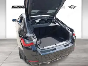 BMW i4 eDrive35 *0,99% Fixzins Leasing* Gran Coupe // M Sportpaket // Anhängerkupplung // aktive Ges Bild 13