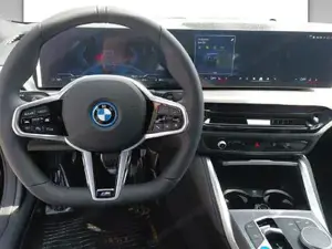 BMW i4 eDrive35 *0,99% Fixzins Leasing* Gran Coupe // M Sportpaket // Anhängerkupplung // aktive Ges Bild 8