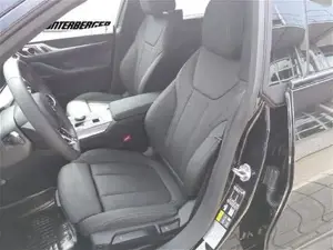 BMW i4 eDrive35 *0,99% Fixzins Leasing* Gran Coupe // M Sportpaket // Anhängerkupplung // aktive Ges Bild 11