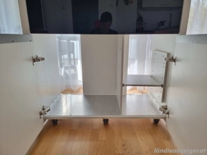 PC-Schrank (Schreibtisch-Schrank) Bild 5