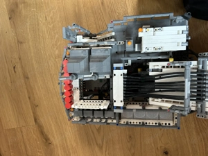 Lego Technic Bagger Liebherr mit Anleitung Bild 3