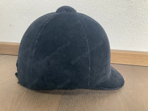 Kinder-Reithelme zu verschenken  Bild 3