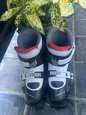 Ski McKinley 120 cm + Skischuhe Dalbello (33-34).50Euro Bild 3