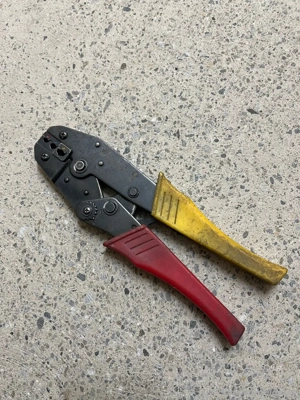 Kabelschugpresszange